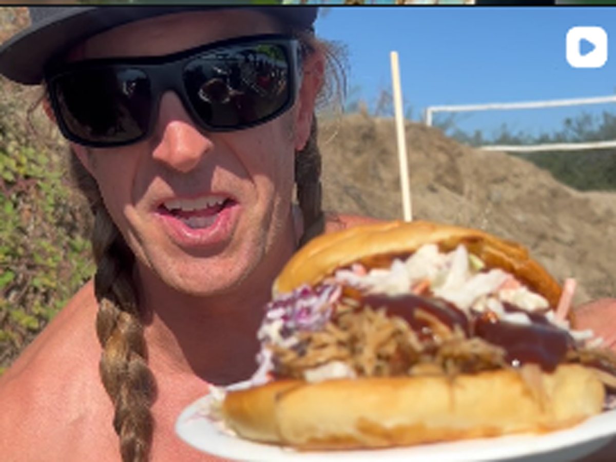 Pork sandwich plated